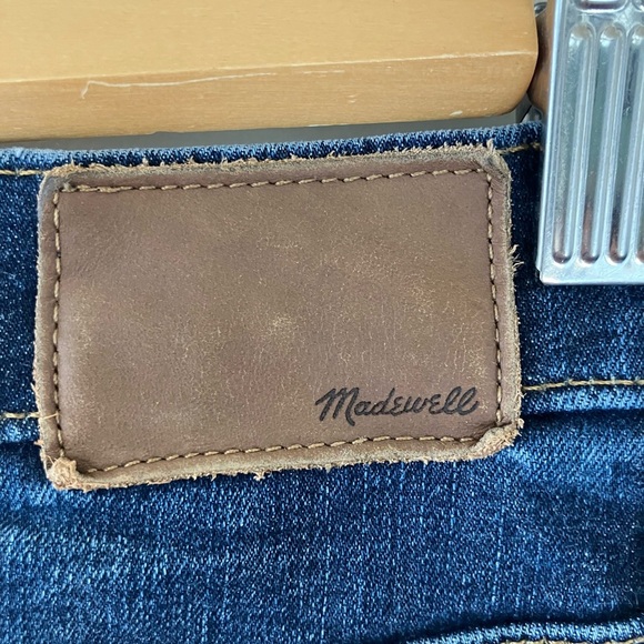 EUC Madewell Dark Blue Denim 10” High-Rise Skinny Jeans (26) - Picture 4 of 6